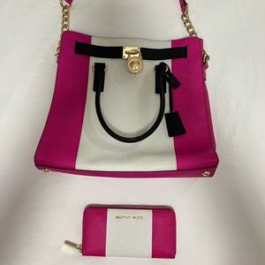 Michael Kors Tote with lock and Key 
Pink White Black With Matching Wallet